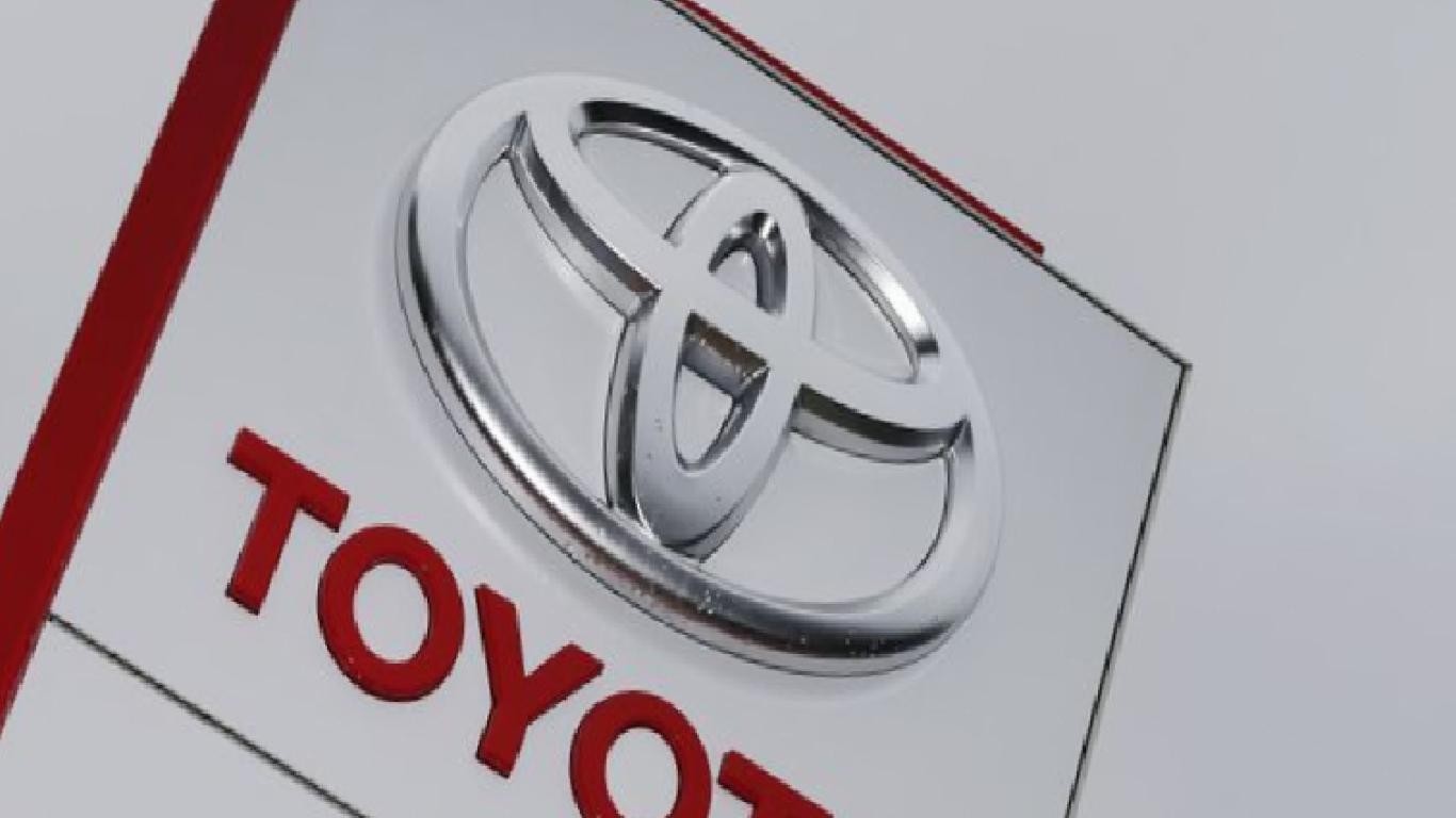 Toyota Revises 2026 Electric Vehicle Production Target to 1 Million Units